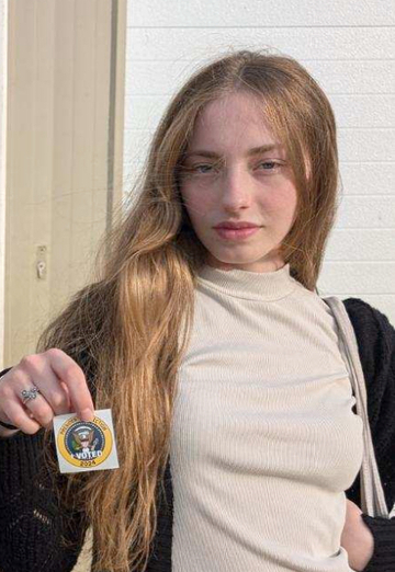 Olivia (@olivia2084) — my photo № 2