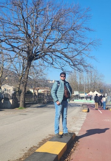 Ishan (@ishan98) — my photo № 2