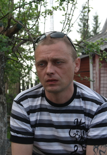 La mia foto - Mihail, 50 di Rodniki (@mihail32517)