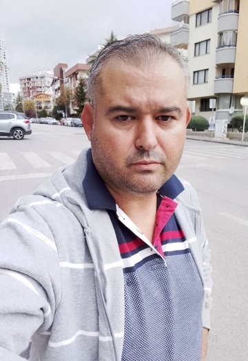 Smiling Man (@youngosmanank) — my photo № 2
