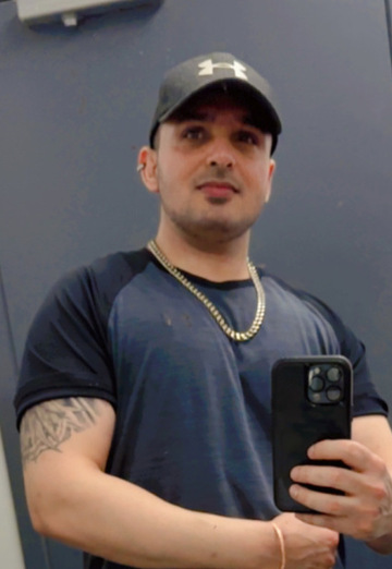 Rocky (@rocky825) — my photo № 1